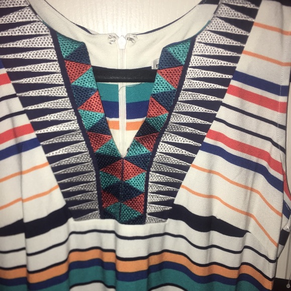 Tribal design shift dress - Picture 2 of 7